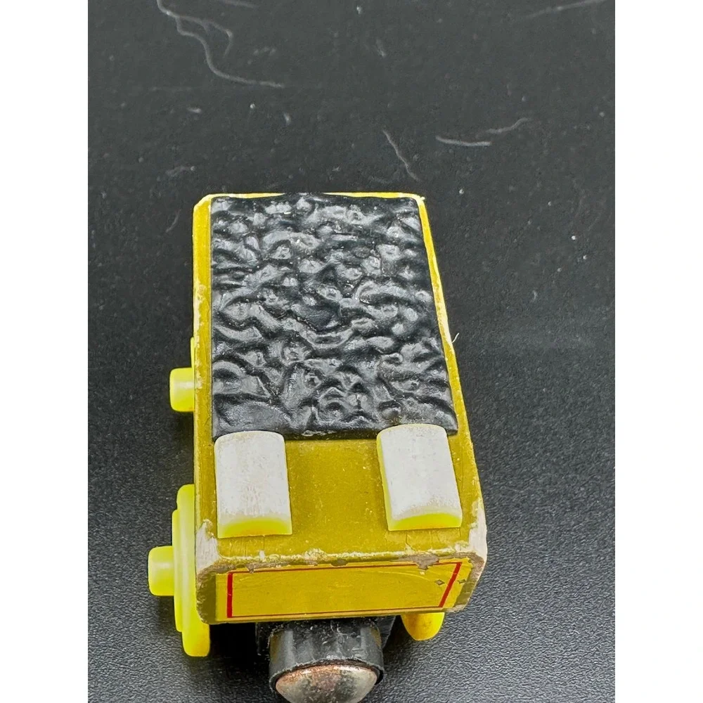 Thomas & Friends‎ Wooden Railway Molly's Tender Yellow Coal Car 2003 Train